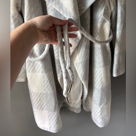 BNWT Dex, size M, Stylish Gray/ Ivory Tartan Plaid Wrap Coat. Belted, Wool blend - Picture 5 of 9